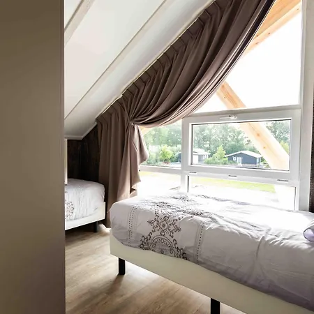 ホリデーパーク Topparken - Residence Lichtenvoorde 4*