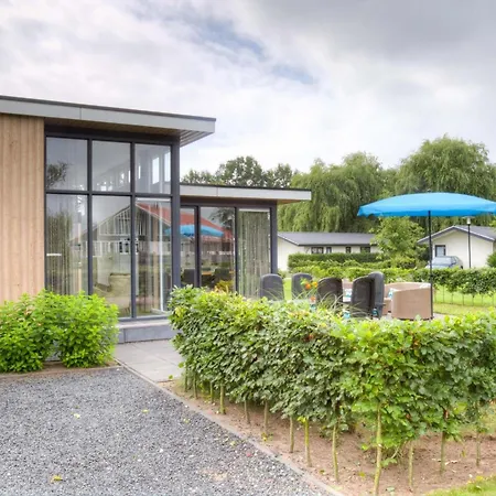 Semesterpark Topparken - 4*