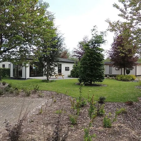 ホリデーパーク Topparken - Residence Lichtenvoorde 4*